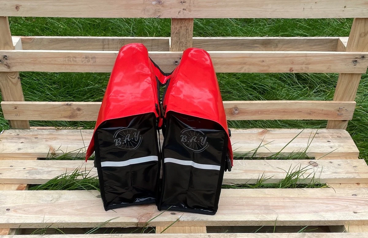 BayNL- Waterdicht - Dubbele - Bisonyl - Fietstas- Reflectoren - Zwart En Rood – 34cmX16.2cmX32cm=35 Liter