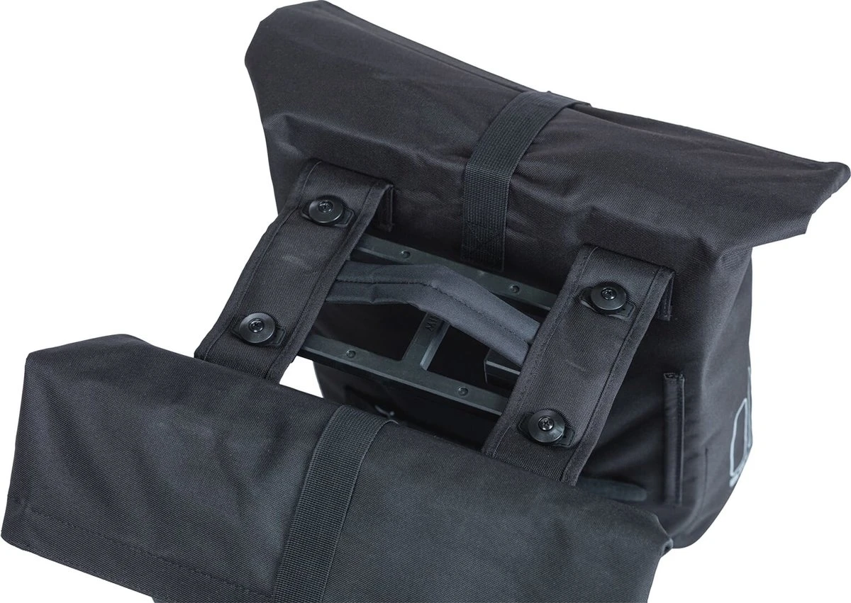 Basil City Dubbele Fietstas MIK - 28-32 Liter- Zwart - Afbeelding 4